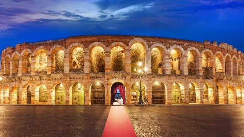 Romeo'S House Nel Centro Storico Di Verona - Free Parking 0*,