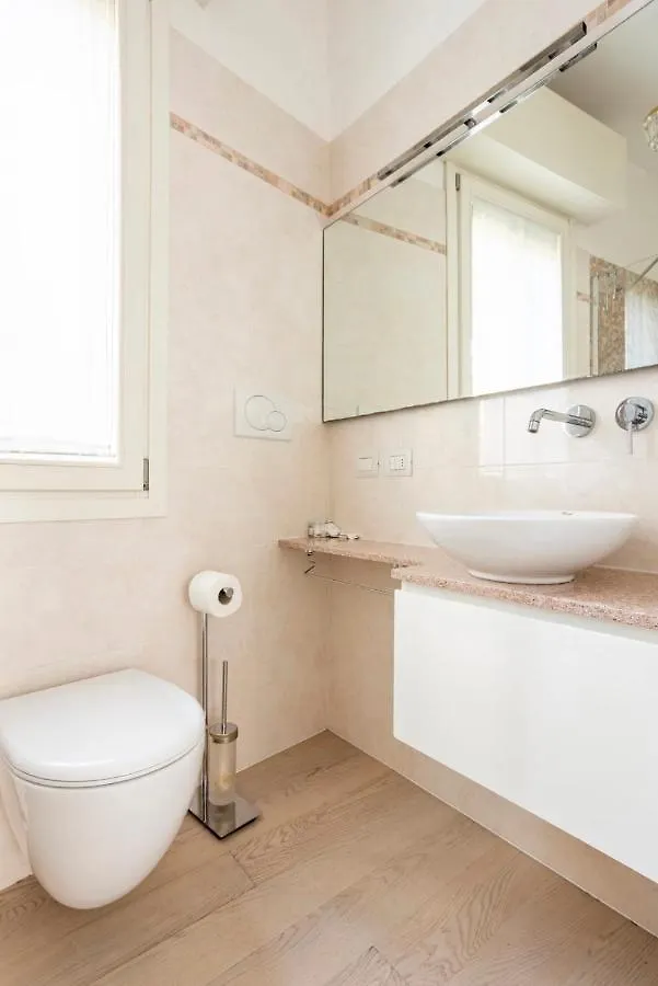 Apartment Romeo'S House Nel Centro Storico Di Verona - Free Parking
