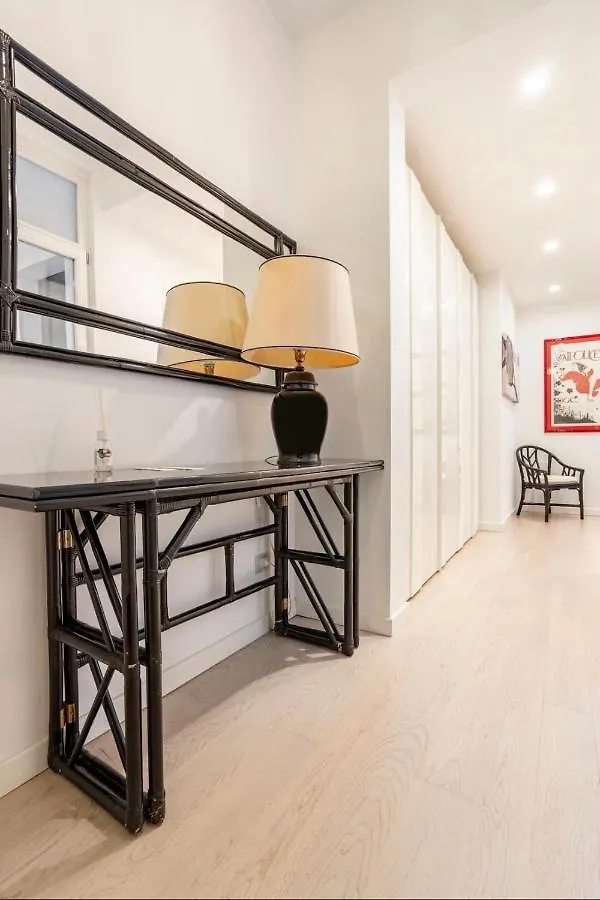 Apartment Romeo'S House Nel Centro Storico Di Verona - Free Parking